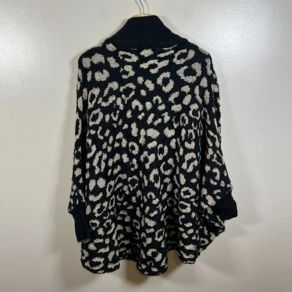 Akemi + Kin Louise Leopard Wrap Cardigan Sweater One Size Black Oversized Cozy - Picture 2 of 9